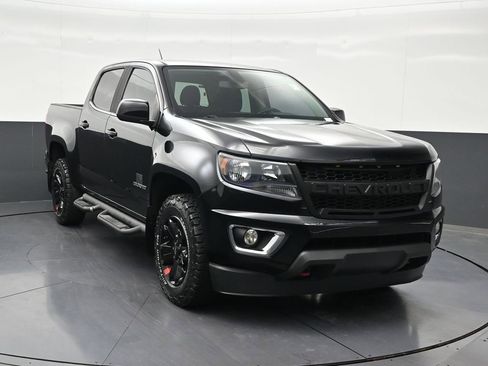 Used 2018 Chevrolet Colorado LT w/ LT Convenience Package RWD image 8