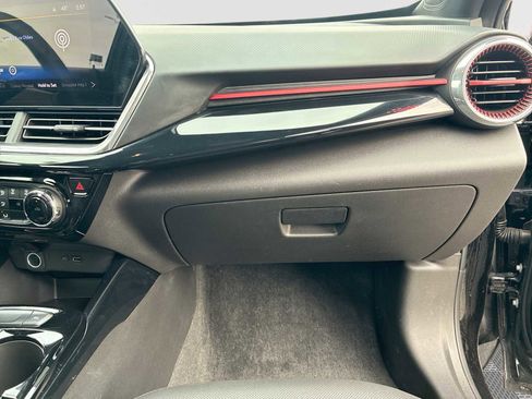 Certified 2024 Chevrolet Trax RS w/ Driver Confidence Package image 28