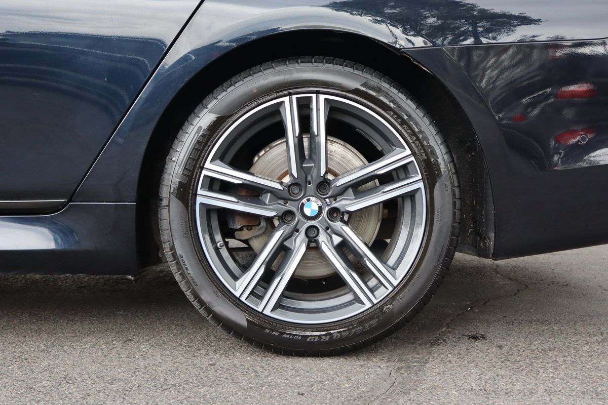 Used 2017 BMW 750i xDrive AWD/4WD image 29