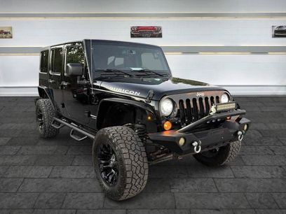 Used 2018 Jeep Wrangler Unlimited Rubicon w/ Cold Weather Group
