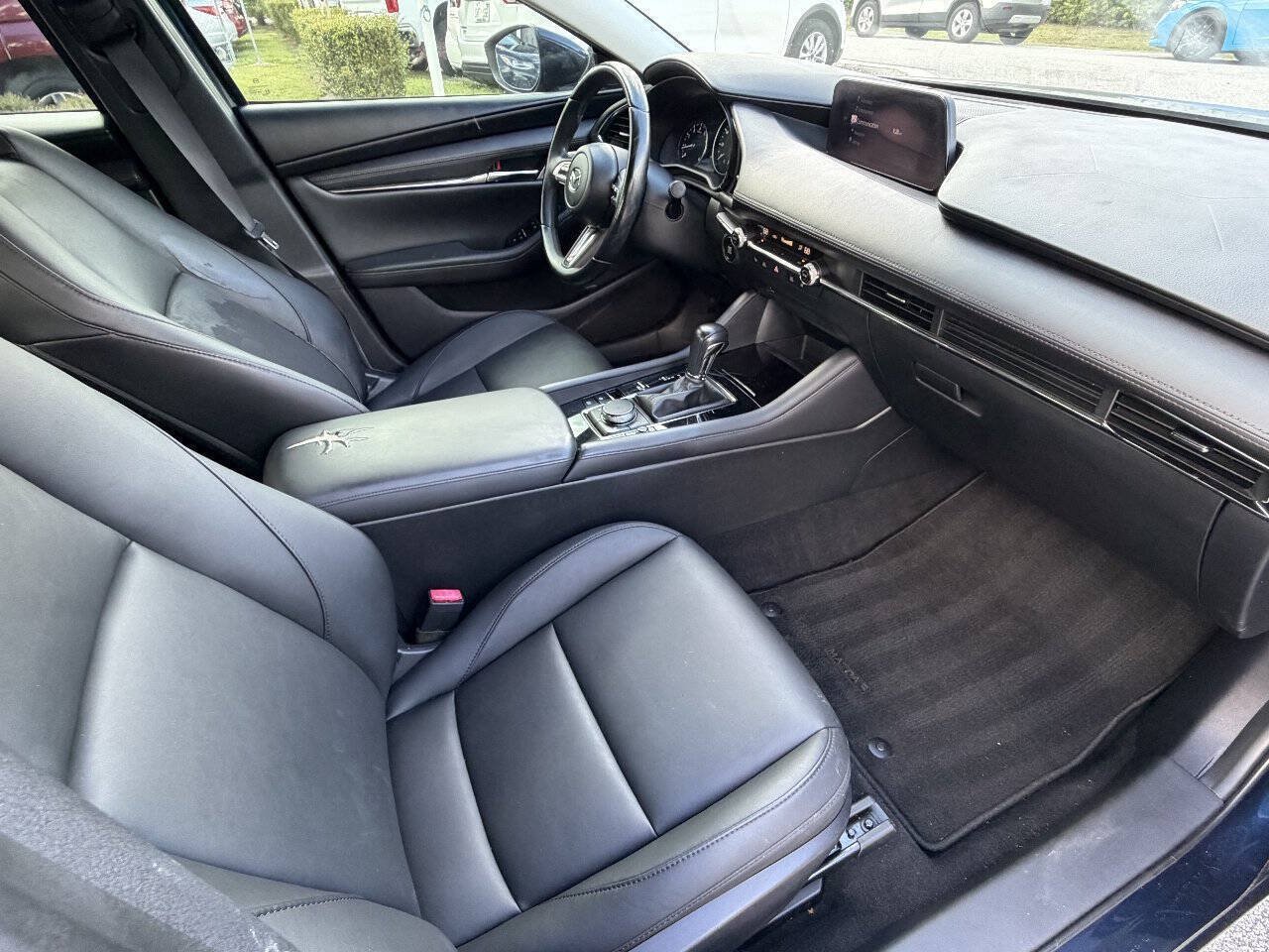 Used 2019 MAZDA MAZDA3 Sedan w/ Preferred Package FWD image 11