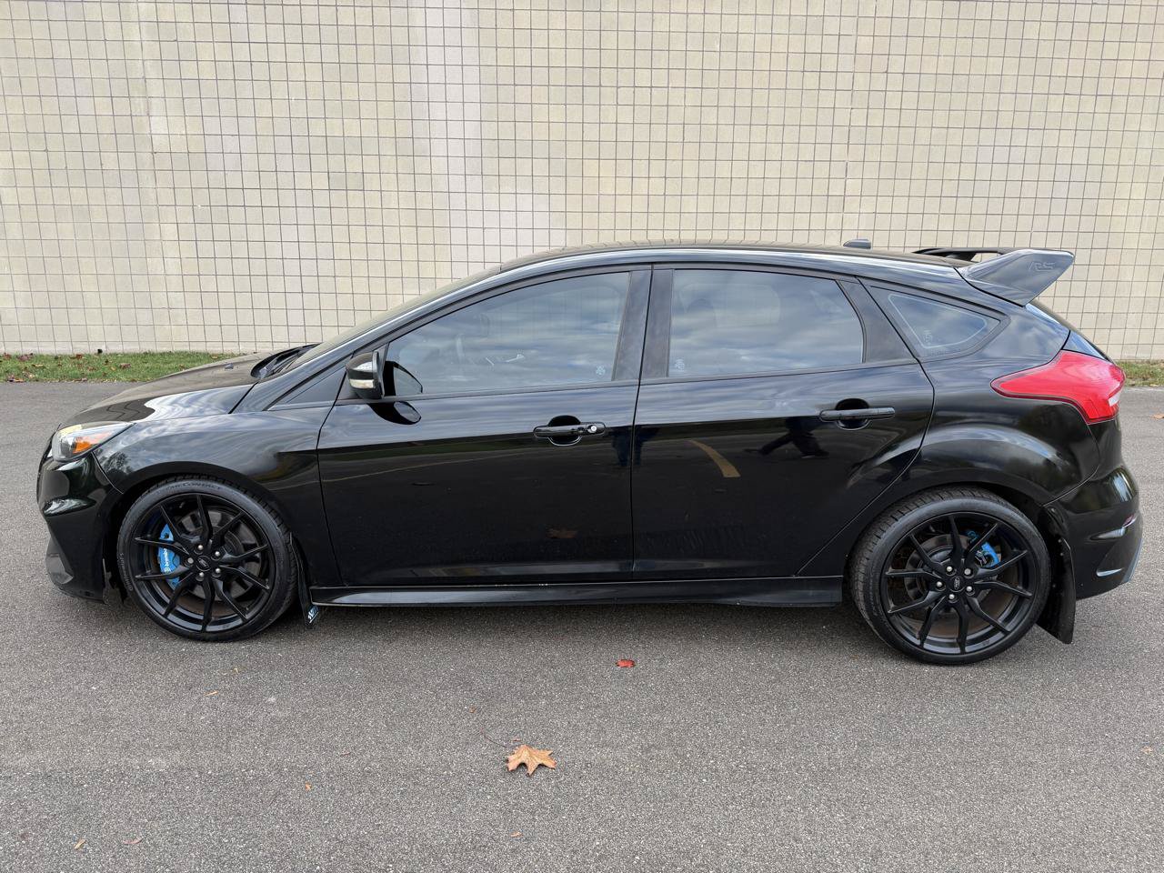 Used 2017 Ford Focus RS AWD/4WD image 8