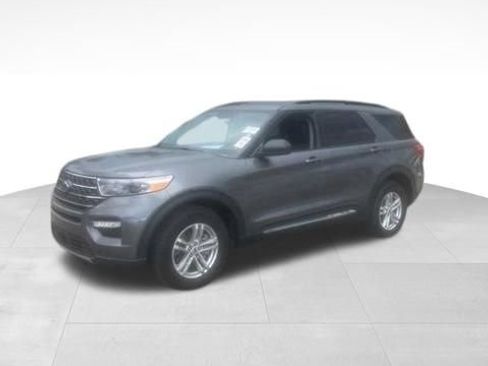 Certified 2023 Ford Explorer XLT w/ Equipment Group 202A AWD/4WD image 1