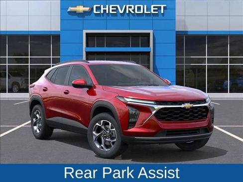 New 2026 Chevrolet Trax LT w/ Driver Confidence Package image 7