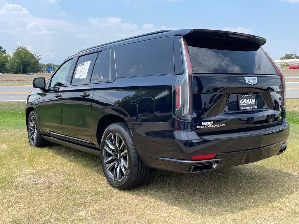 Used 2022 Cadillac Escalade ESV Sport Platinum AWD/4WD image 5