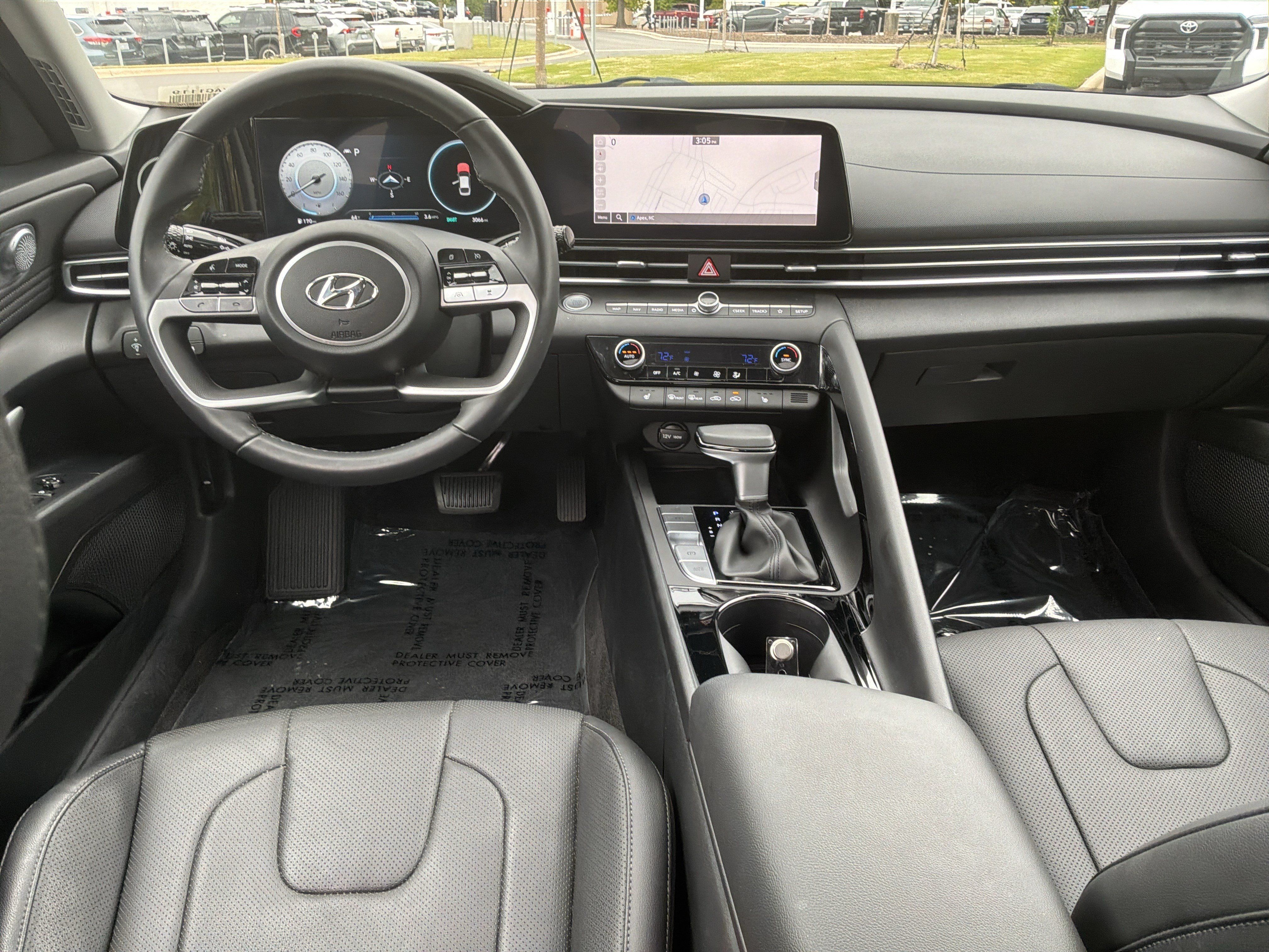 Used 2023 Hyundai Elantra Limited FWD image 29
