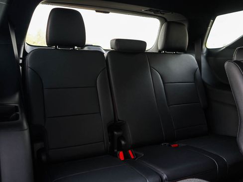 New 2026 Chevrolet Traverse Z71 w/ Driver Confidence Package image 12