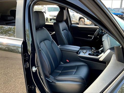 Used 2024 MAZDA CX-90 3.3 Turbo w/ Select Package image 9