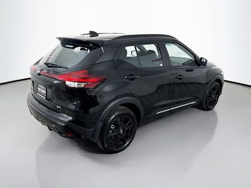 Used 2024 Nissan Kicks SR image 7