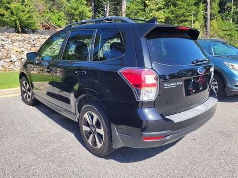 Used 2017 Subaru Forester 2.5i Premium w/ Rugged Package #1 AWD/4WD image 6