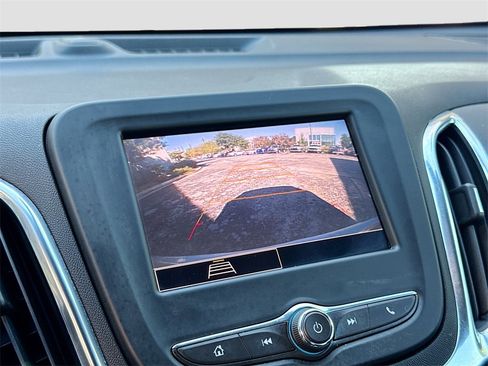 Used 2024 Chevrolet Equinox LT image 13