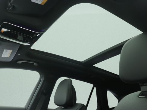 New 2026 Mercedes-Benz GLC 300 4MATIC image 9