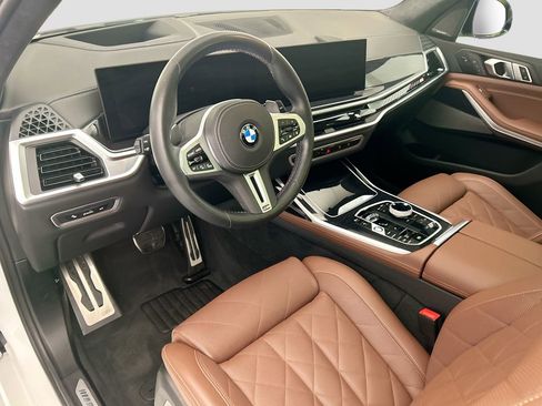 Certified 2024 BMW X7 M60i w/ Executive Package AWD/4WD image 9