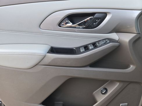 Used 2019 Chevrolet Traverse LT w/ LT Premium Package FWD image 15