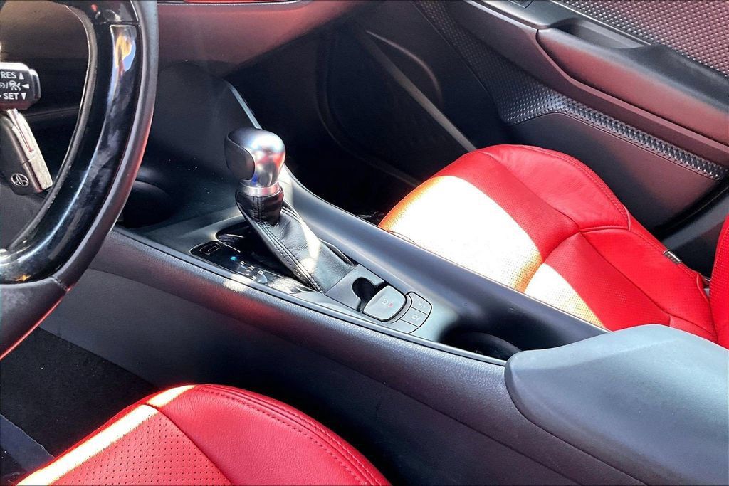 Used 2018 Toyota C-HR XLE FWD image 11