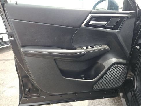 Used 2025 Mitsubishi Outlander SE AWD/4WD image 14