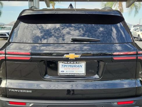 Certified 2025 Chevrolet Traverse LT w/ Driver Confidence Package FWD image 27