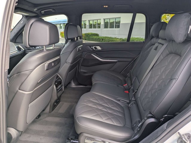 Used 2026 BMW X7 xDrive40i w/ M Sport Package AWD/4WD image 15