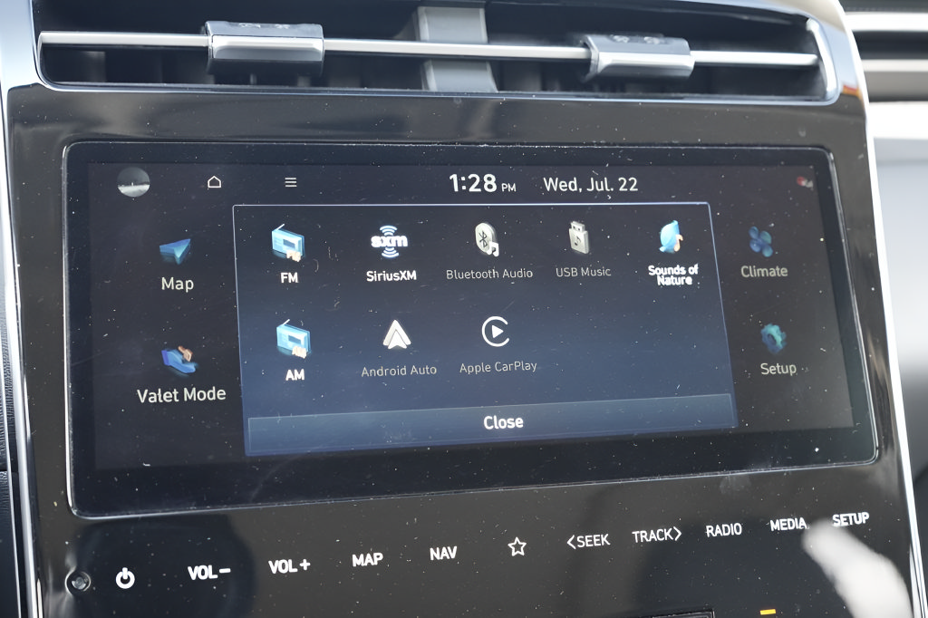 Certified 2024 Hyundai Tucson Limited AWD/4WD image 39