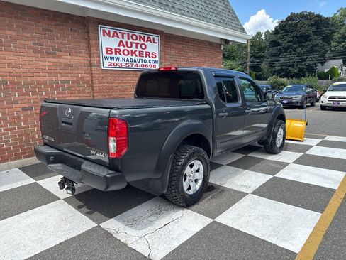 Used 2012 Nissan Frontier SV AWD/4WD image 3