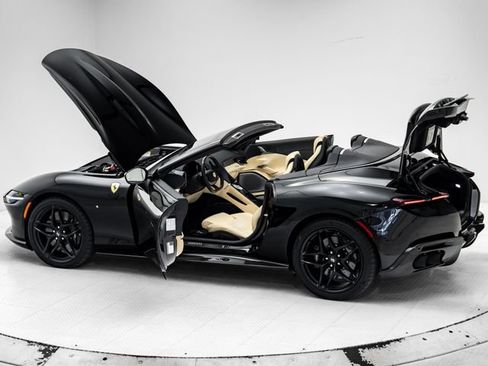 Used 2026 Ferrari Roma Spider RWD image 40