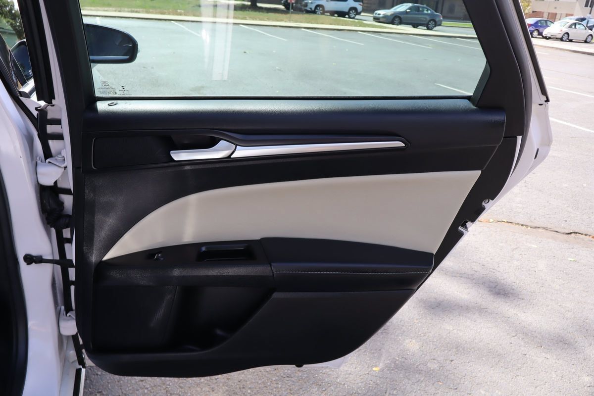 Used 2017 Ford Fusion Titanium FWD image 25