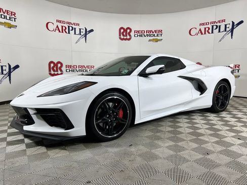 Used 2025 Chevrolet Corvette Stingray Premium Conv w/ Z51 Performance Package image 3
