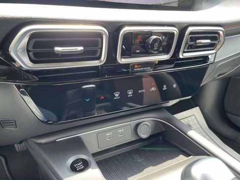 New 2026 Nissan Sentra SR w/ Floor Mat Package FWD image 16