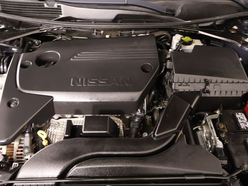 Used 2018 Nissan Altima 2.5 SR w/ SR Midnight Edition image 19