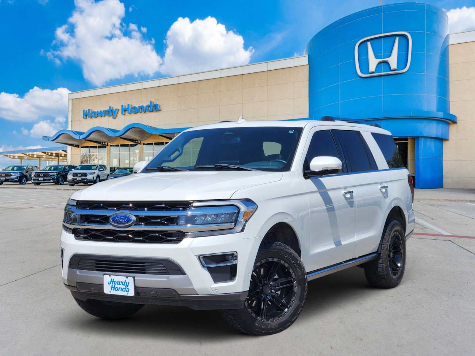 Used 2022 Ford Expedition Limited RWD image 1
