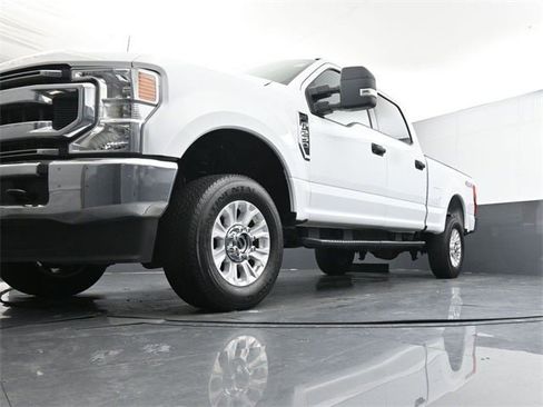 Used 2022 Ford F250 XLT w/ Snow Plow Prep Package image 32