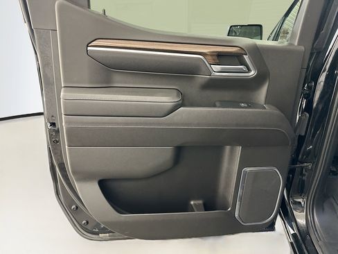 Used 2023 Chevrolet Silverado 1500 LT image 27