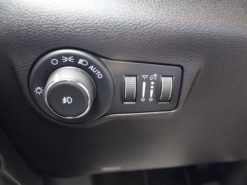 Used 2025 Jeep Compass Limited AWD/4WD image 21