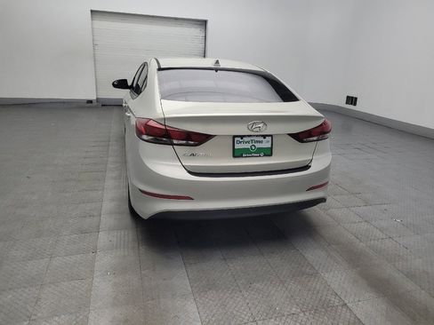 Used 2017 Hyundai Elantra SE FWD image 6