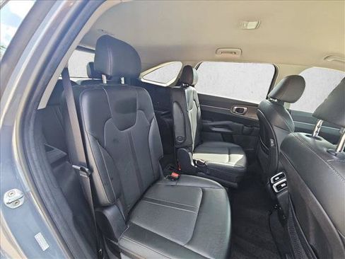 Used 2021 Kia Sorento EX AWD/4WD image 19