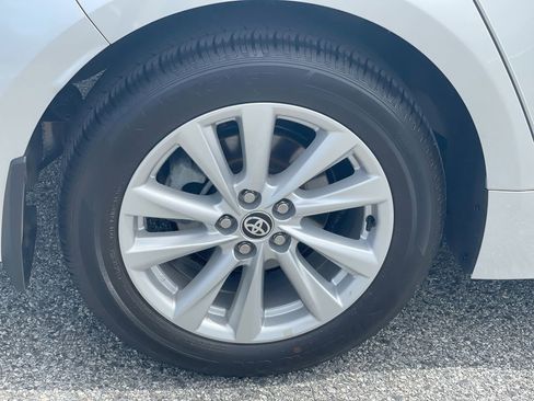 Used 2026 Toyota Corolla LE w/ LE Premium Package FWD image 16