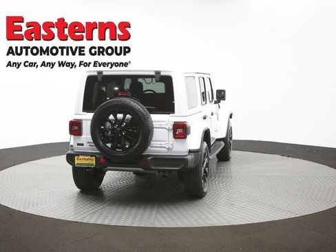 Used 2025 Jeep Wrangler Unlimited Sahara image 38