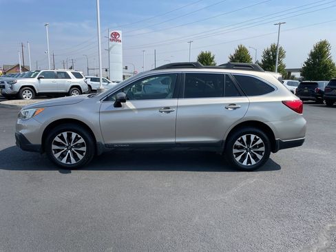 Used 2016 Subaru Outback 2.5i Limited AWD/4WD image 6