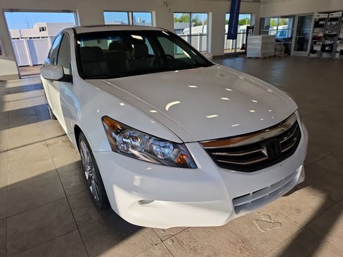 Used 2011 Honda Accord EX-L image 4
