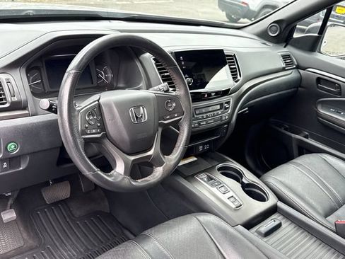 Used 2023 Honda Passport TrailSport image 15