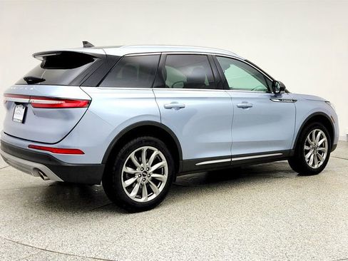 Used 2022 Lincoln Corsair AWD w/ Premium Package image 5