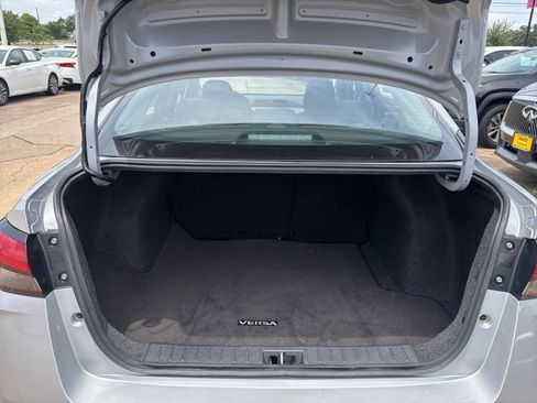 Used 2025 Nissan Versa SV FWD image 29