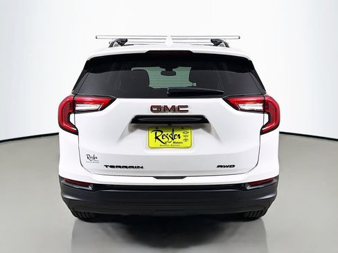 Used 2022 GMC Terrain SLE w/ Driver Convenience Package AWD/4WD image 7