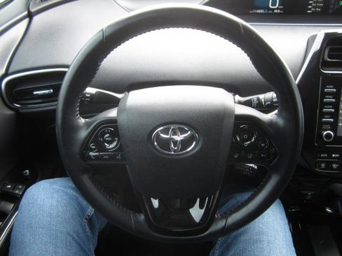 Used 2020 Toyota Prius XLE image 25