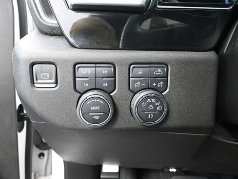 Used 2022 Chevrolet Silverado 1500 High Country image 39