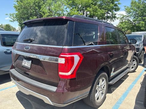 Used 2021 Ford Expedition XLT RWD image 3