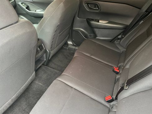 Used 2024 Nissan Rogue S AWD/4WD image 12