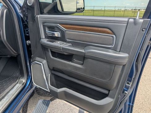 Used 2022 RAM 3500 Laramie AWD/4WD image 5