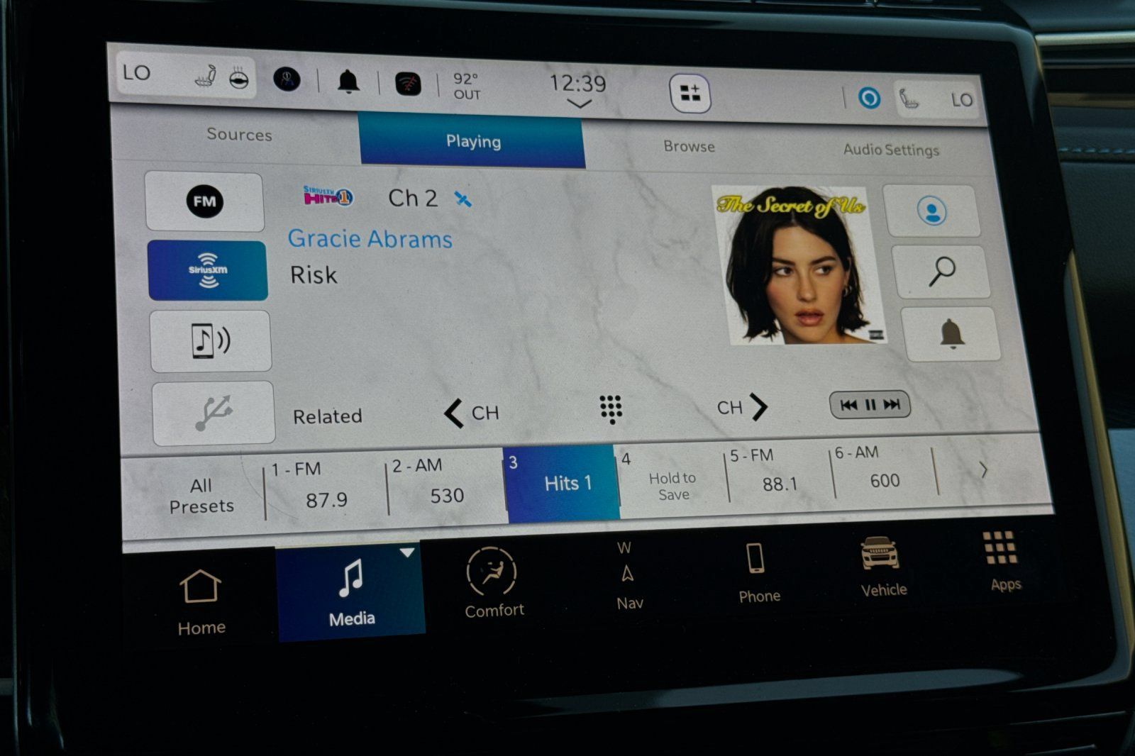 New 2023 Jeep Grand Cherokee Trailhawk w/ Advanced Protech Group II AWD/4WD image 17
