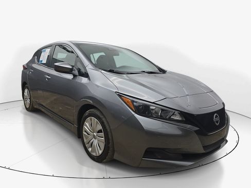 Used 2023 Nissan Leaf S FWD image 2
